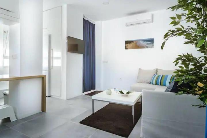 Apartamento Con Terraza Vistas Al Mar. 科尼尔-德拉弗龙特拉 外观 照片